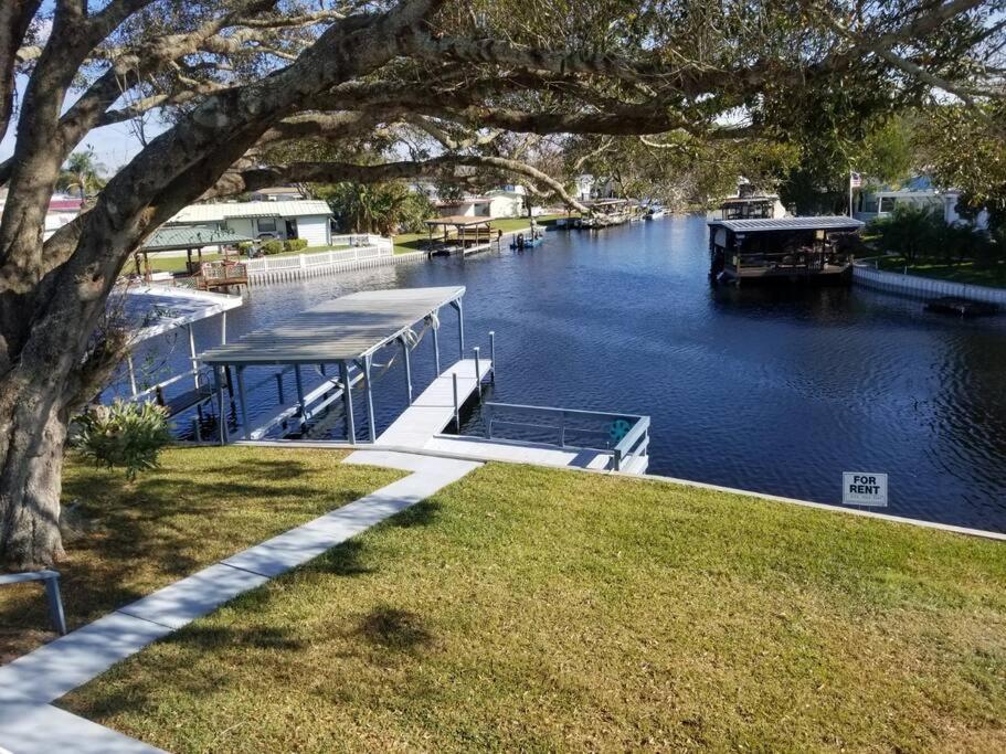 3 Bed, 2 Bath, Waterfront, Dock, Large Driveway Vila Tavares Exterior foto