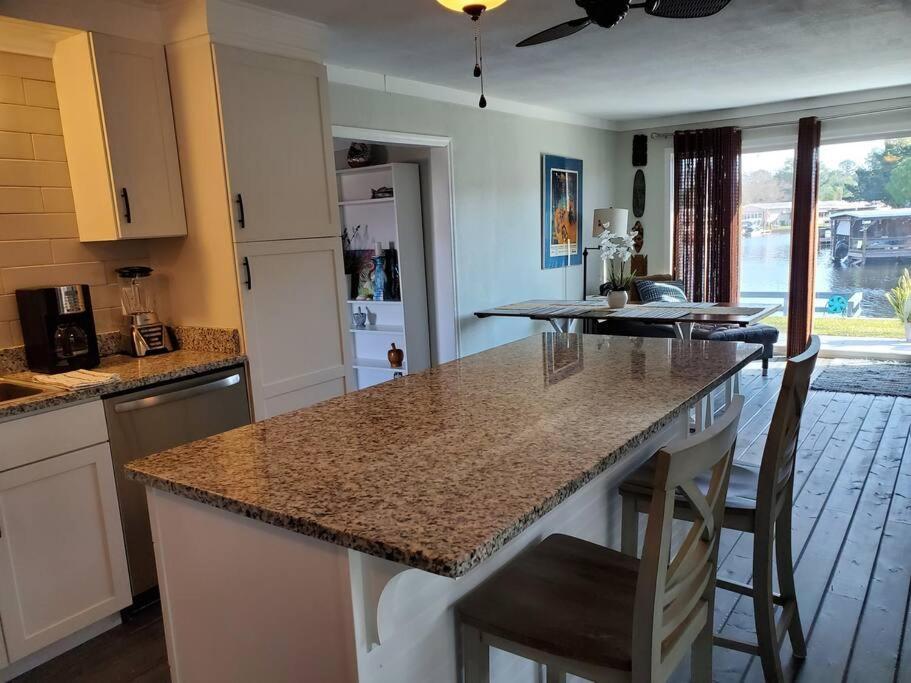 3 Bed, 2 Bath, Waterfront, Dock, Large Driveway Vila Tavares Exterior foto