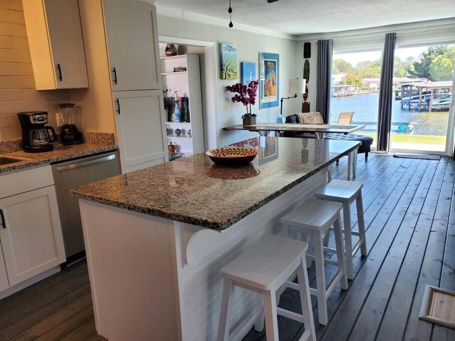 3 Bed, 2 Bath, Waterfront, Dock, Large Driveway Vila Tavares Exterior foto